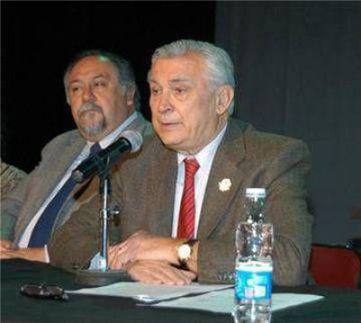 Ivoskus, el anfitri�n de diez intendentes en Pinamar