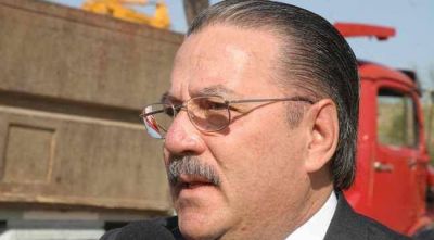 El gobierno intenta culpar al PJ por subas en el agua y un nuevo aumento en la luz