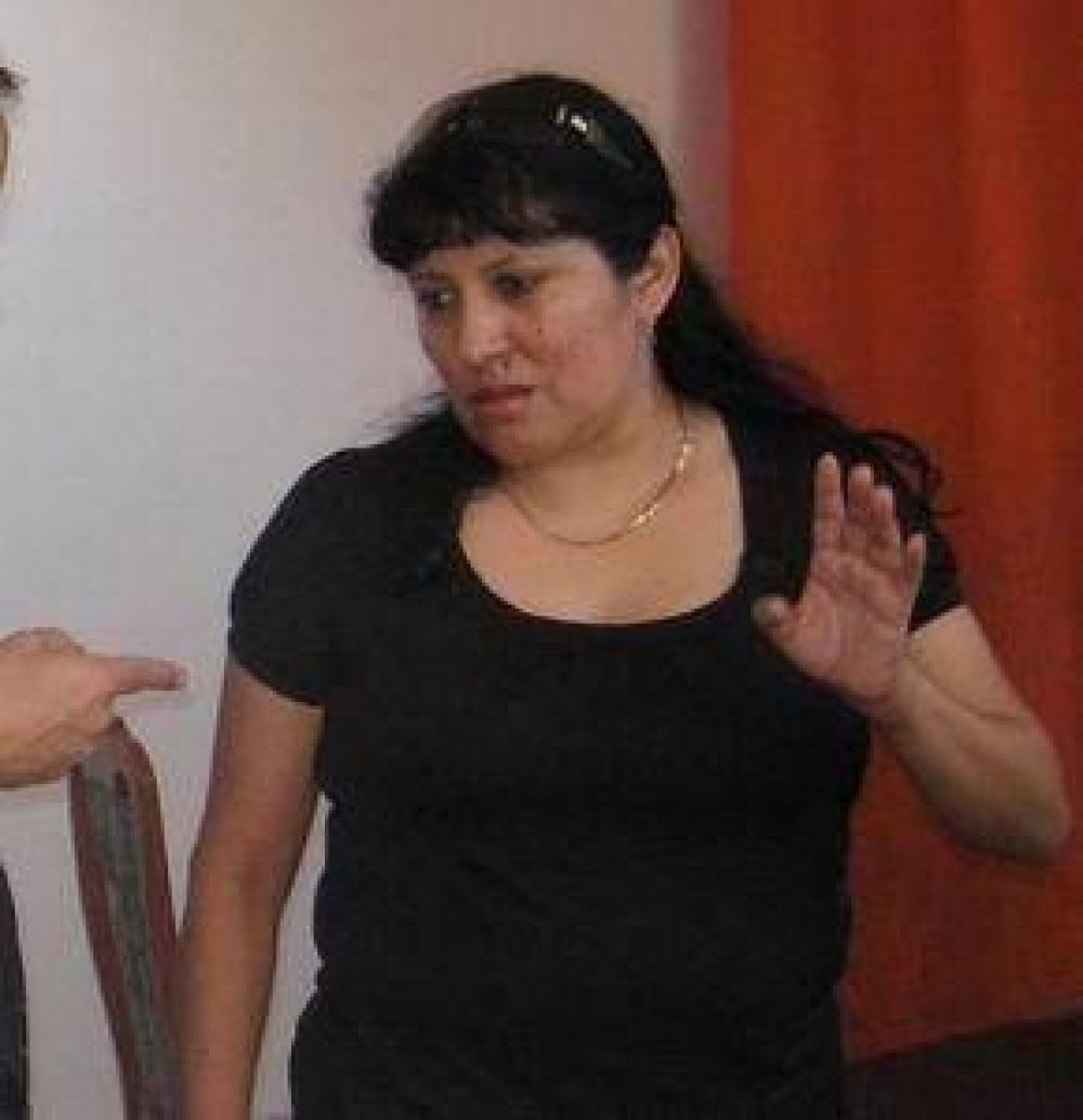 El CD tinosgaste�o decidi� suspender a la auditora Rosa Mu�oz