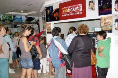 Las colas son una clara muestra del �xito de la temporada veraniega 