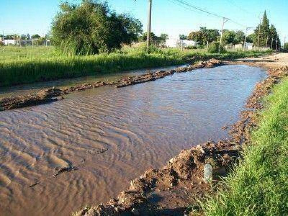 No es un riacho, es una calle