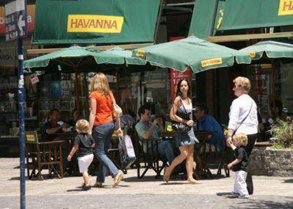 Satisface el movimiento que se registra en los paseos comerciales