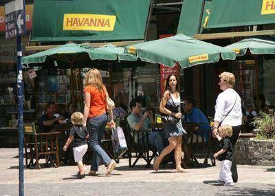 Satisface el movimiento que se registra en los paseos comerciales