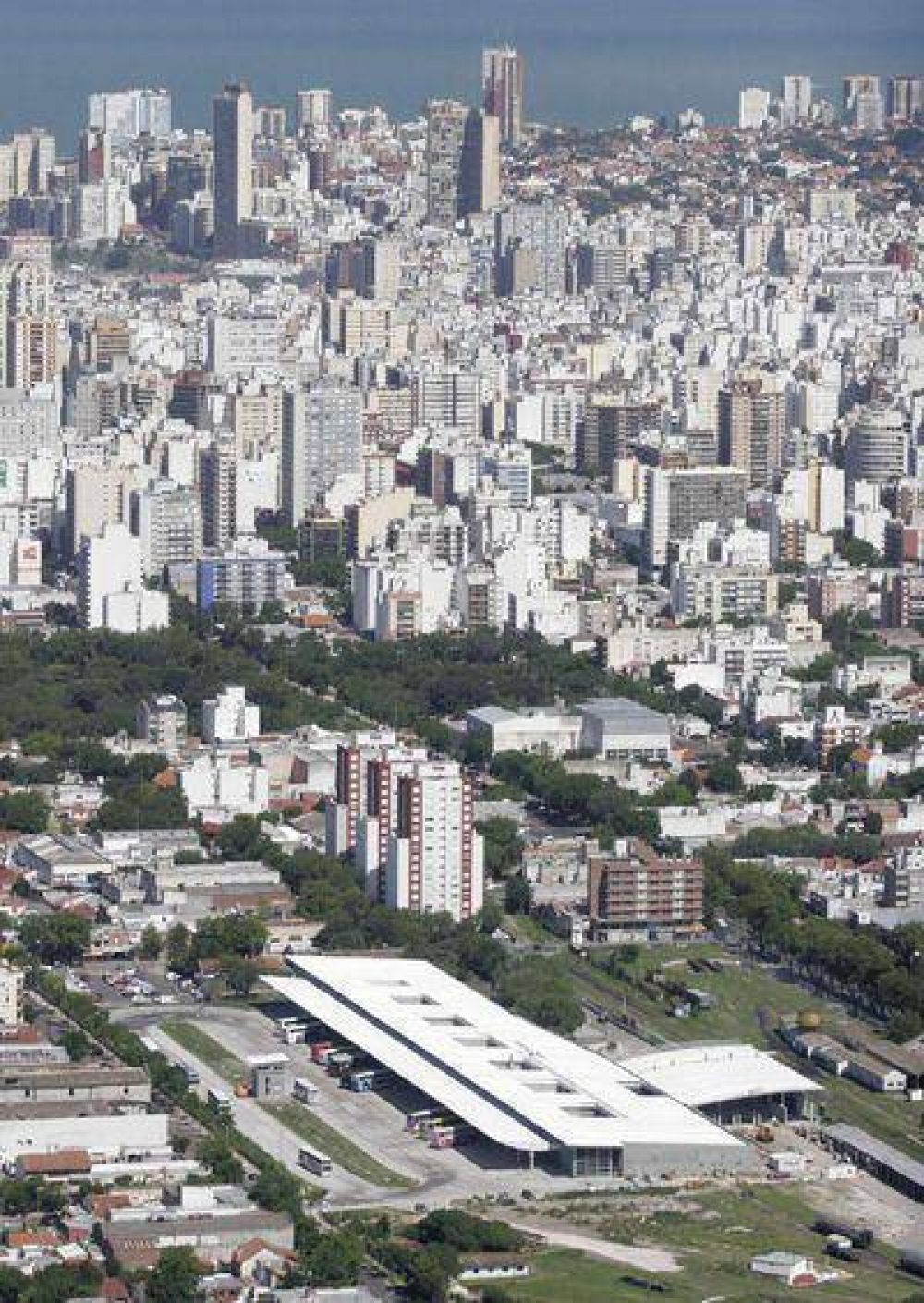 En la nueva terminal confluyen tres jurisdicciones y su concesi�n privada