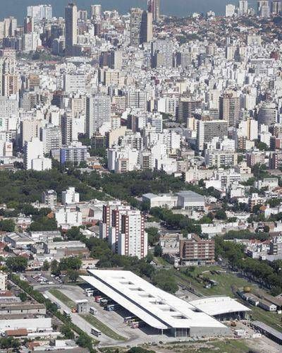 En la nueva terminal confluyen tres jurisdicciones y su concesi�n privada