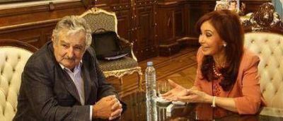 Con una hora de retraso, Cristina recibi� a Mujica: nada nuevo sobre Botnia
