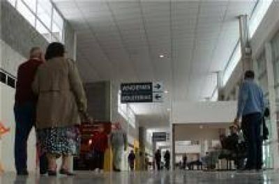 Permiten ingreso provisorio de remises a la Terminal