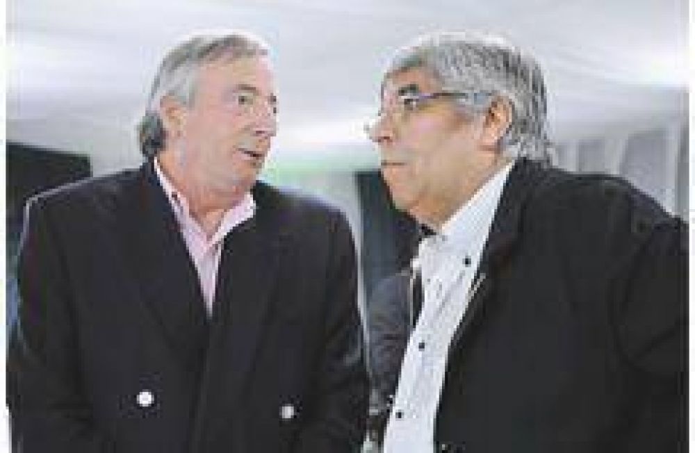 Moyano convoca a empresarios para reflotar el Pacto Social que quiere Cristina