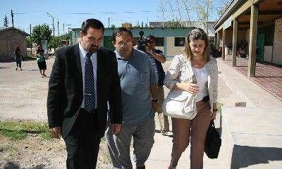 Ciurca visit� el Barrio La Gloria y prometi� terminar un sal�n para uso comunitario