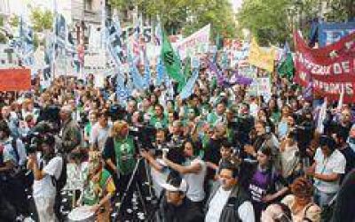 Ultim�tum docente: el 20% de suba o no arrancan clases 