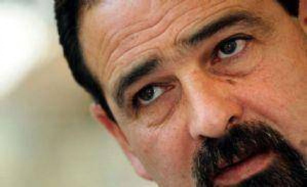 Ciurca explic� c�mo har� para ampliar la ayuda a 50 mil j�venes