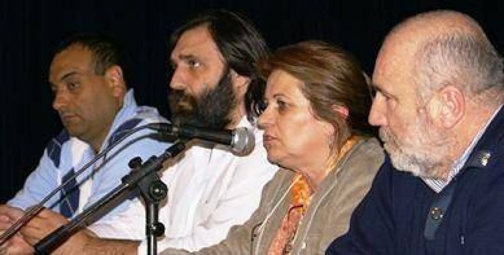 Docentes avisan que lo primero que reclamar�n es devoluci�n de salarios