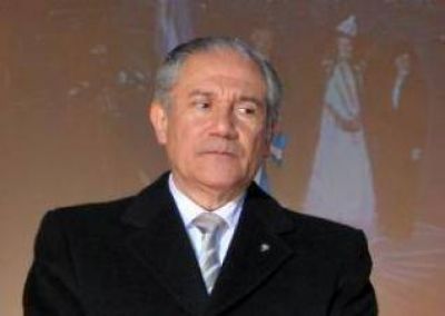 El gobernador de Jujuy asegur� que "Los que conspiran contra el Fondo del Bicentenario, conspiran contra el futuro de las provincias"