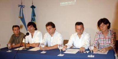 Pulti present� innovador proyecto para cambiar Playa Grande