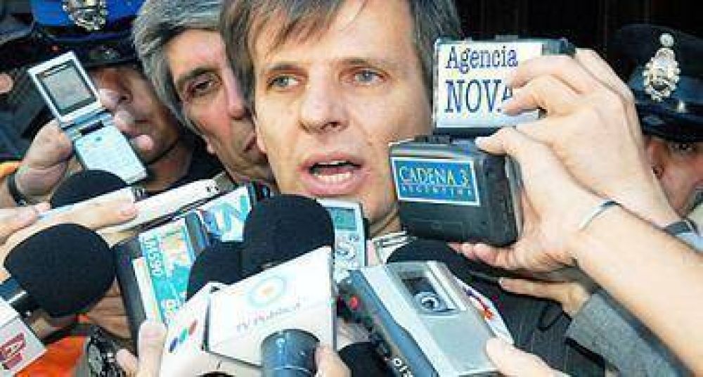 Redrado ampl�a declaraci�n en la Bicameral del Congreso