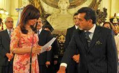 Asumi� el nuevo Procurador del Tesoro y aconsej� no aceptar la renuncia de Redrado