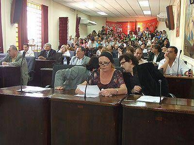 La oposici�n busca aumentar la participaci�n del Concejo en la definici�n de las contrataciones