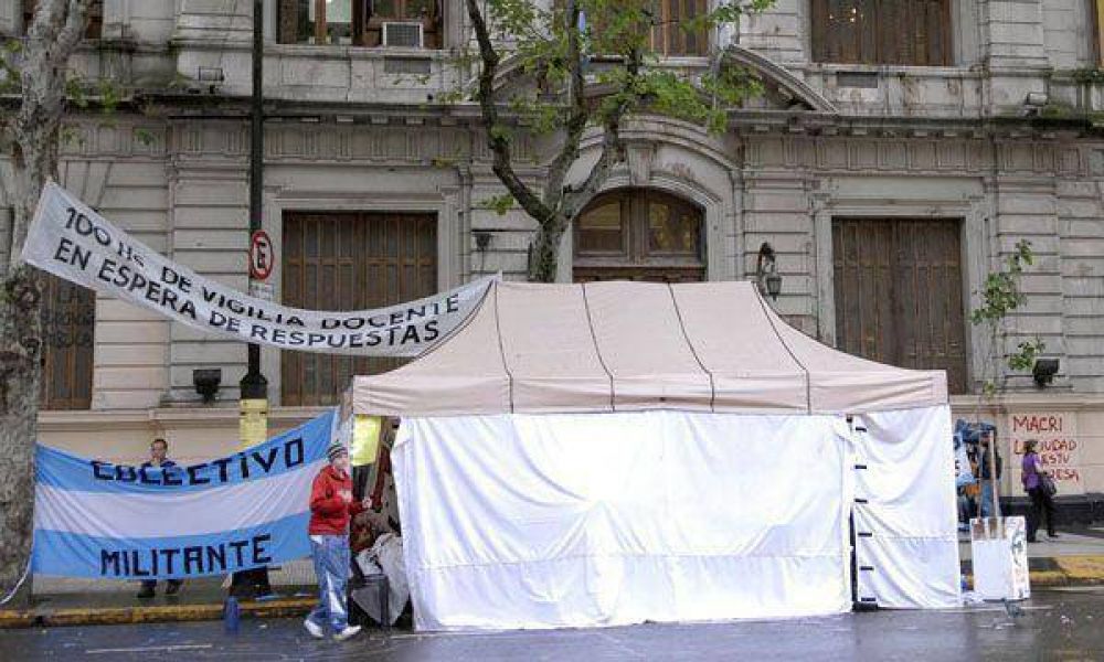 Comienzan las negociaciones con docentes bonaerenses por la recomposici�n salarial