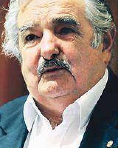 Ambientalistas eval�an llevar protesta a asunci�n de Mujica 