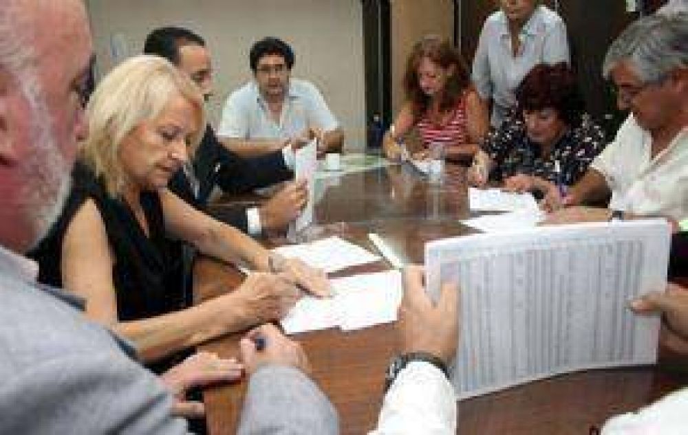 Hubo acuerdo con el SUTE y las clases se inician normalmente