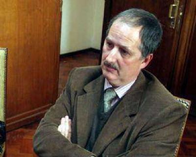 Godoy Lemos: "La gesti�n de la ciudad en flor est� marchita"