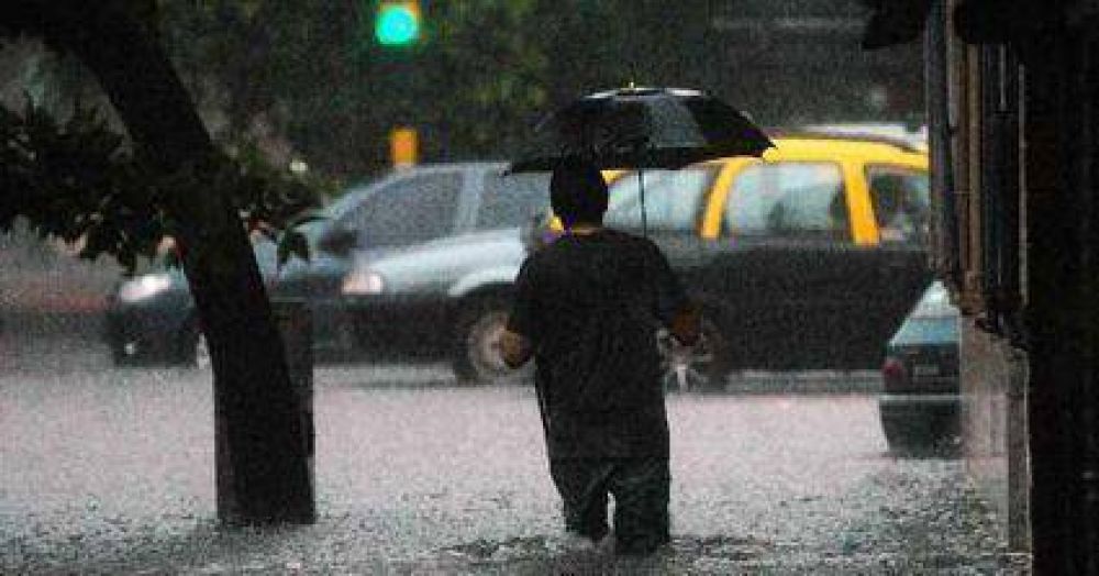 Las inundaciones golpean duro a Macri y al gobierno porte�o