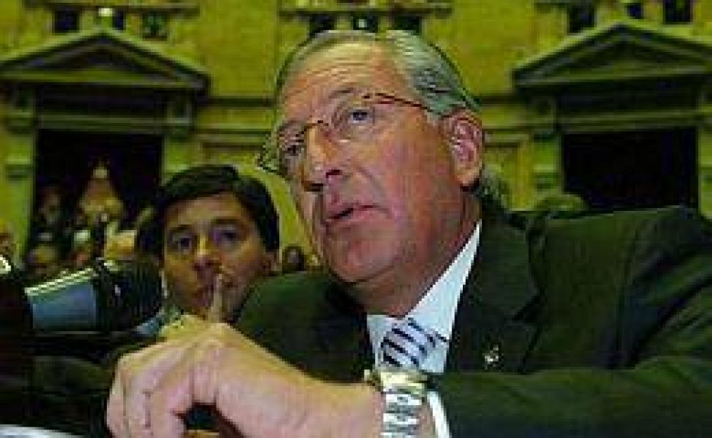 Fellner pidi� que no haya "posicionamientos particulares" en el debate por el Fondo del Bicentenario