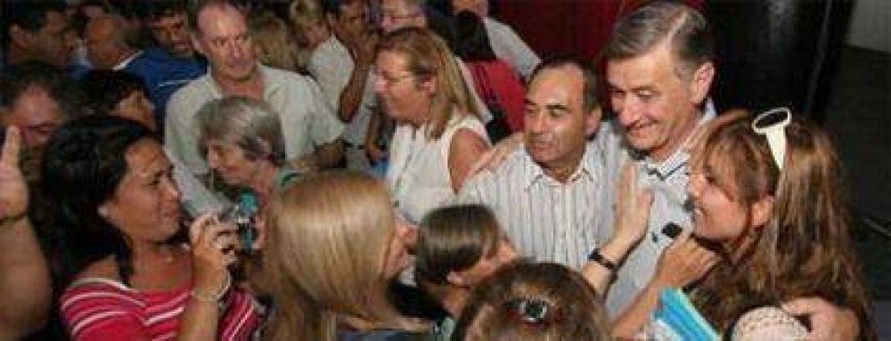 Binner: "Creemos en nuestros docentes"
