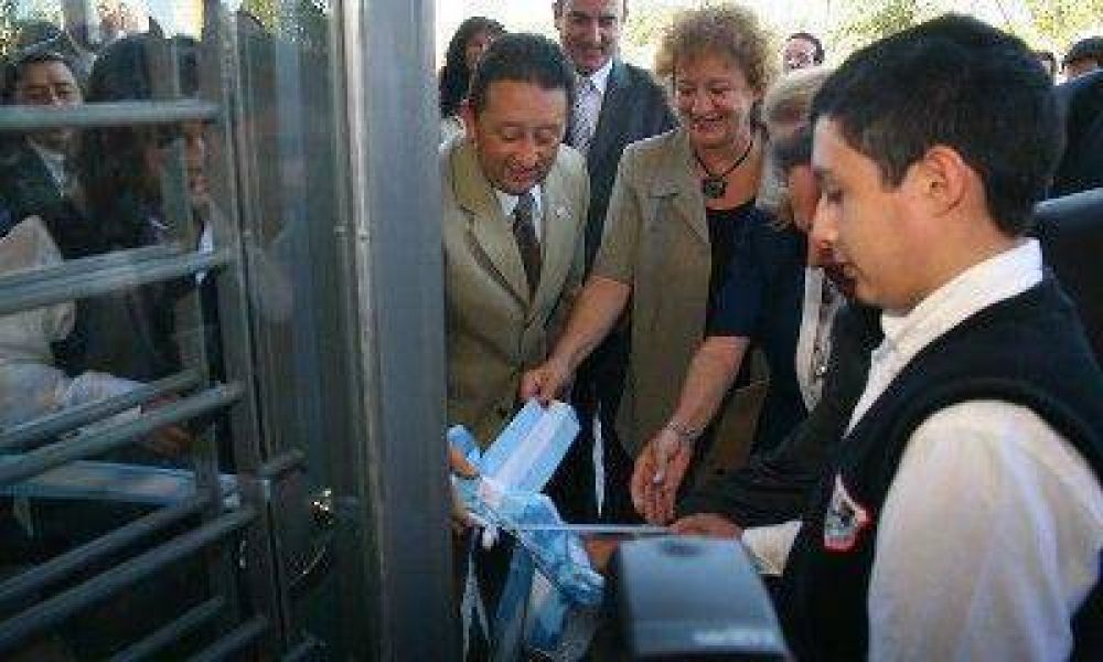 Jaque inaugur� el ciclo lectivo en Luj�n
