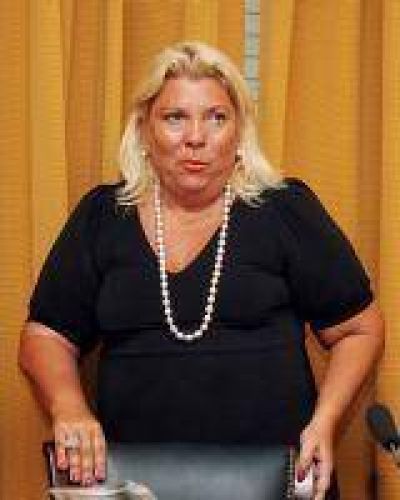 Elisa Carri� le envi� una carta documento a Marc� del Pont