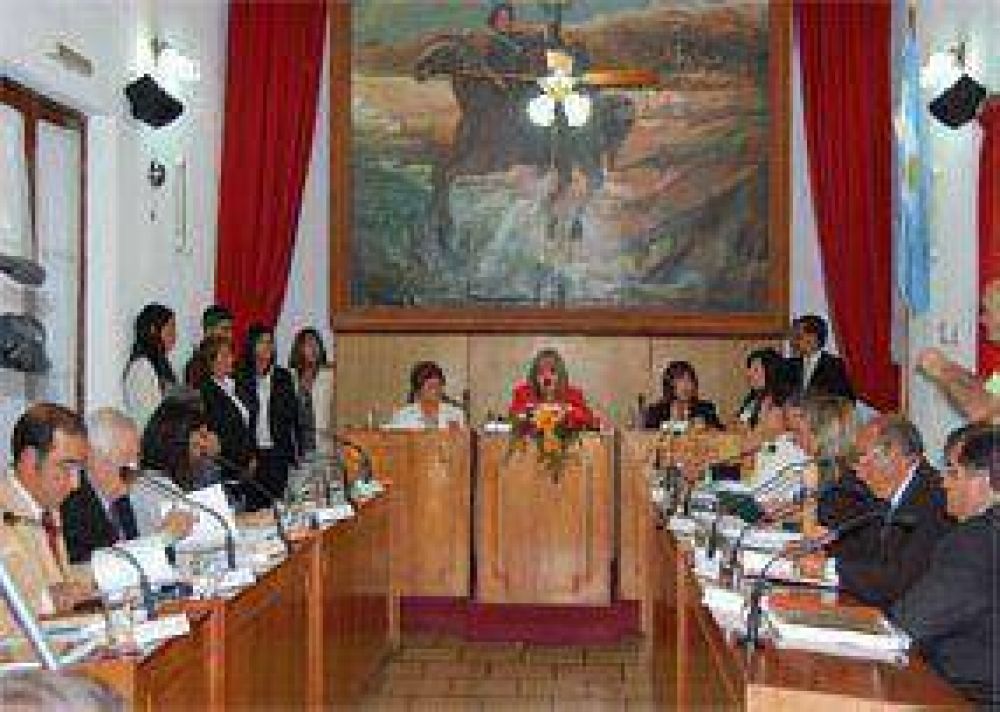 Lemme anunci� aumento a municipales y nuevas obras  
