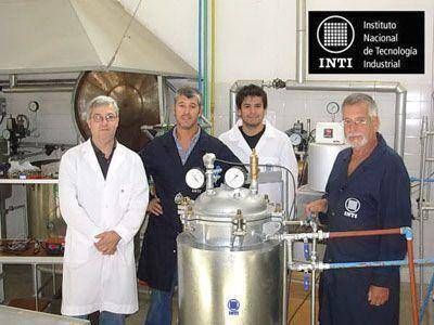 Investigadores locales dise�aron autoclaves de peque�a escala 
