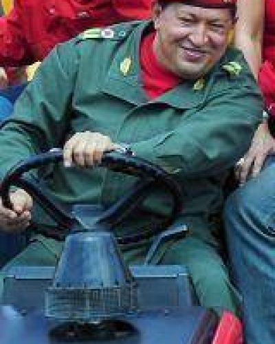 Ch�vez se "r�e" de las acusaciones de cooperaci�n con las FARC y ETA