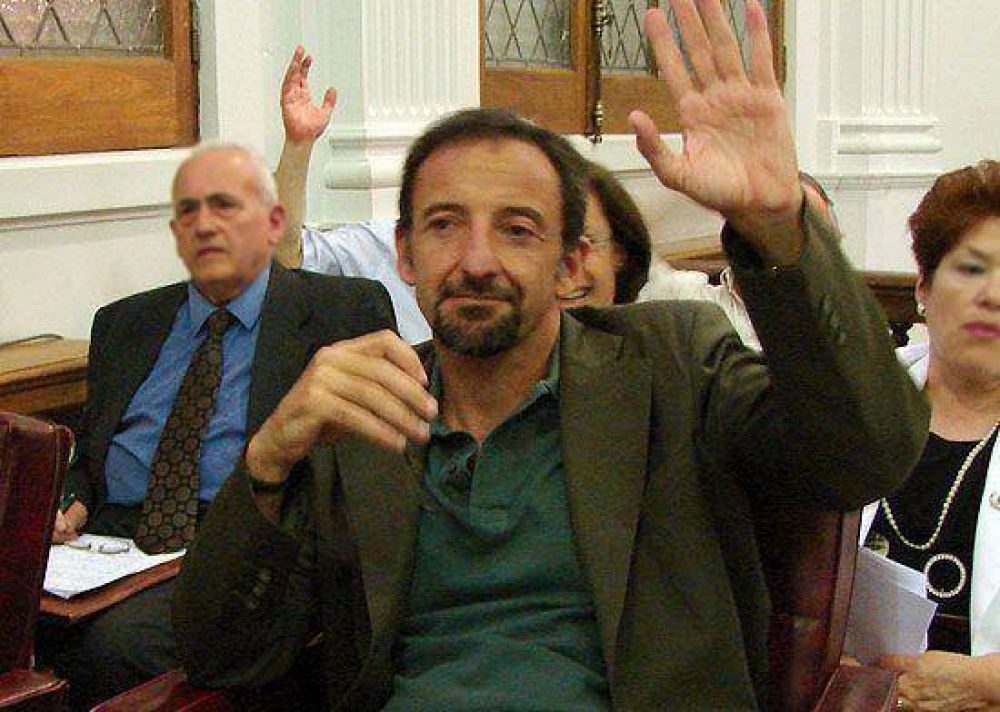 Alem rechaz� la propuesta de trabajar como asesor del Banco Provincia