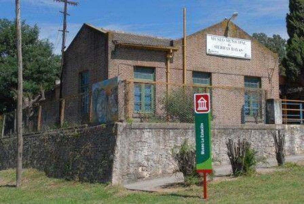 Se inici� la colocaci�n de la nueva se�al�tica tur�stica en Sierras Bayas y Colonia San Miguel