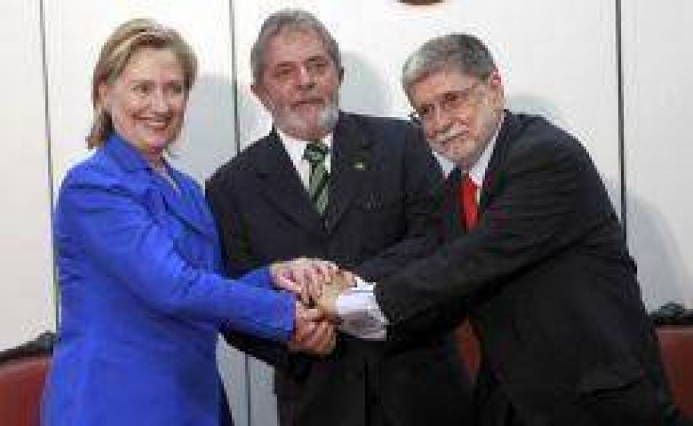 En Brasil, Clinton y Amorim reconocieron sus diferencias sobre Ir�n