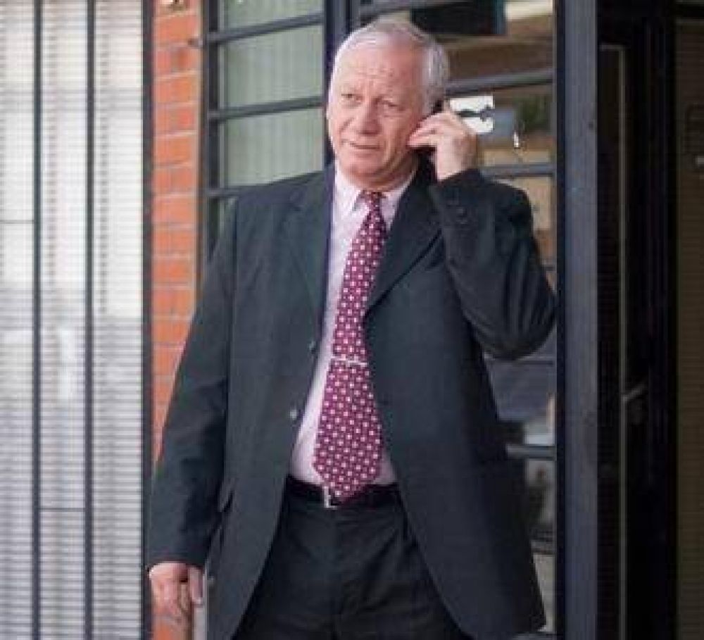 Jalile pidi� la renuncia a todos sus funcionarios