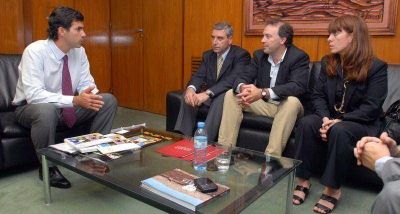 El gobernador Urtubey recibi� a representantes de Fundaci�n Mundo Sano 