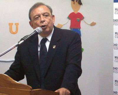 El escenario que se viene  Z�ccaro, preocupado por el avance de la oposici�n, se reuni� con sus concejales