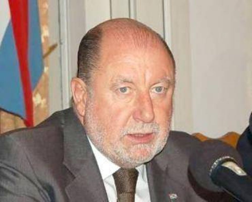 Sigue en su campa�a de distanciamiento