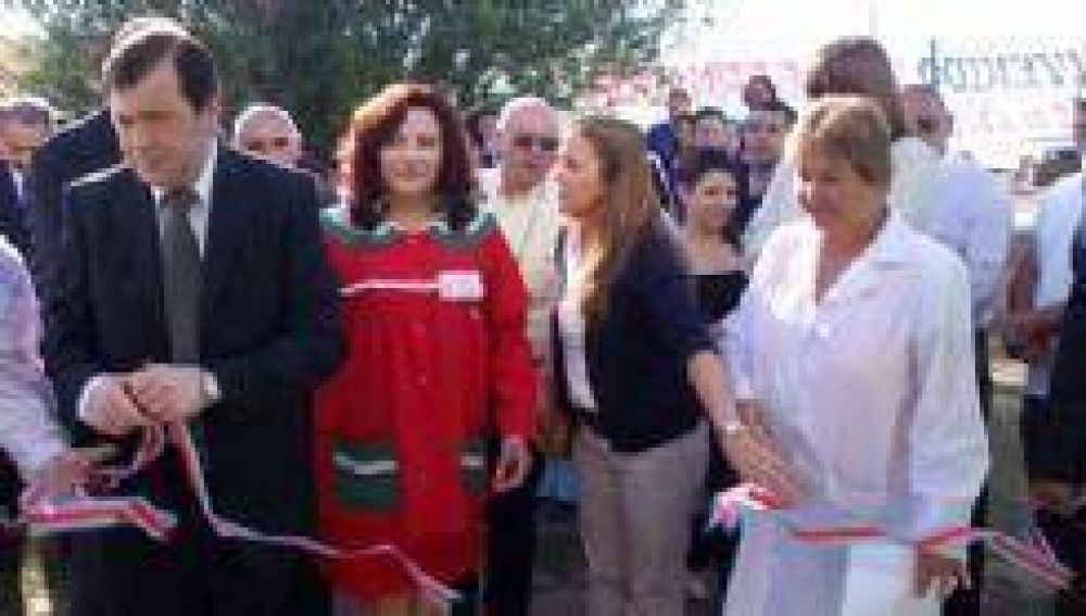 Inauguran escuela y jard�n con una inversi�n superior a 800 mil pesos