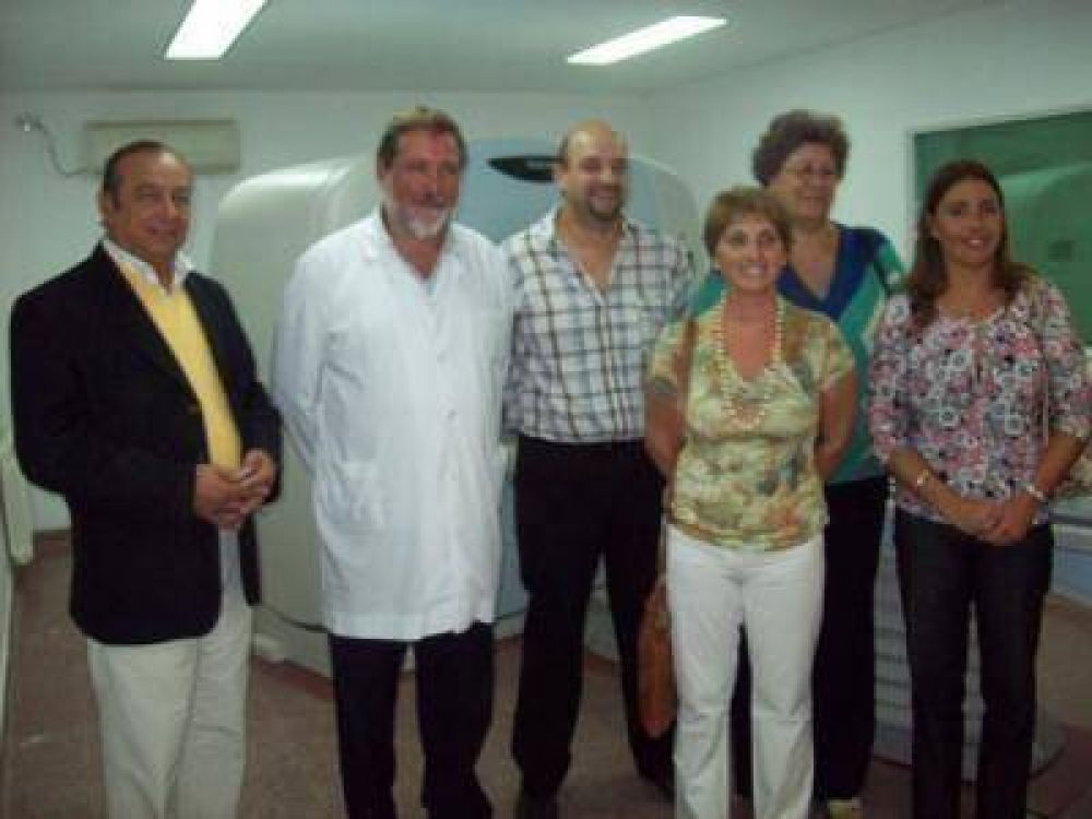 El Intendente visit� el sector en donde funcionar� el tom�grafo