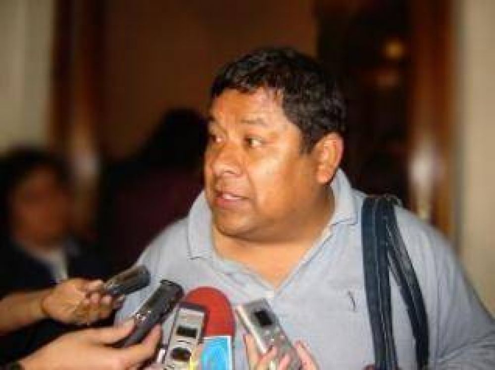 El FGE aclara que acompa�ar� las gestiones en Buenos Aires, pero no resignar� las aspiraciones sal�riales ante una negativa