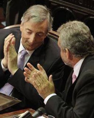Desde el kirchnerismo est�n dispuestos a negociar, pero advierten que no aceptar�n la "rendici�n incondicional"