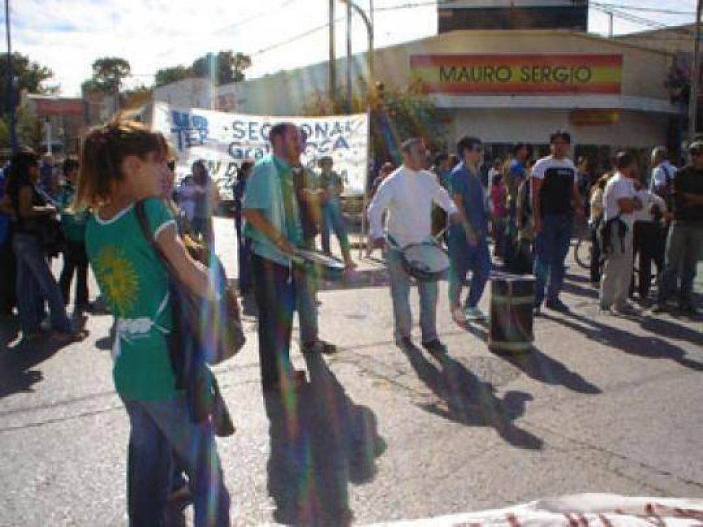 R�o Negro: Con reclamos al gobierno sesiona ATE el martes y mi�rcoles en Viedma