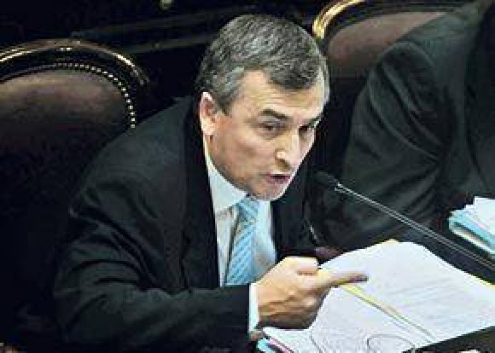 "La discusi�n debe ser en el Congreso"