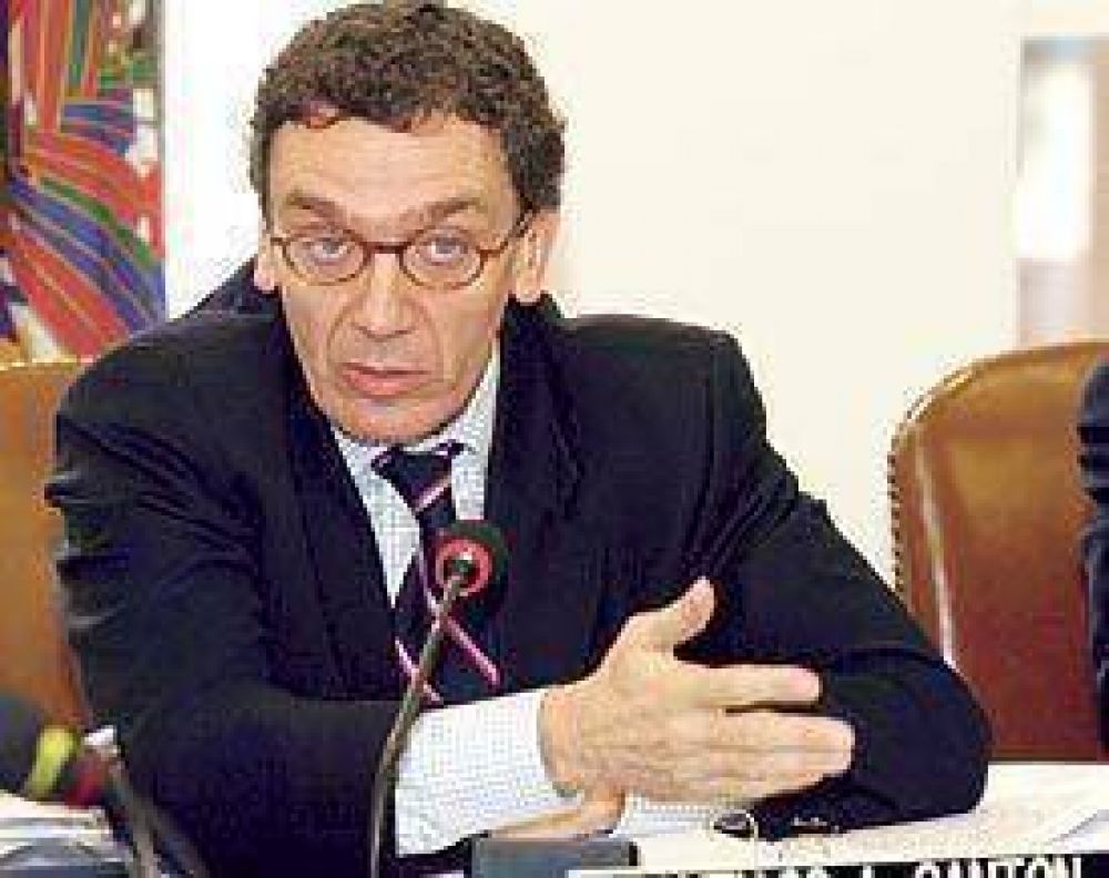 "M�s all� de los insultos, lo que no hay es disposici�n al di�logo en Venezuela"