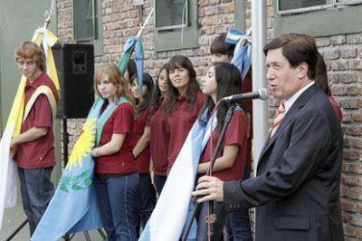 El Intendente D�az P�rez particip� de la inauguraci�n de un nuevo establecimiento educativo de nivel secundario