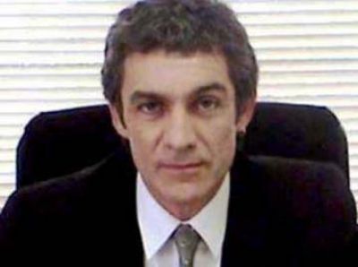 Con el objetivo de poder tener una mayor seguridad tanto para los vecinos de Laplacette como para los campos aleda�os, personal municipal est� construyendo un destacamento policial en esta localidad. Los trabajos lo est�n ejecutando operarios de la Secret