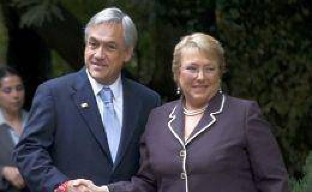 Pi�era le pidi� a Bachelet que le preste equipo de gobierno ante la crisis